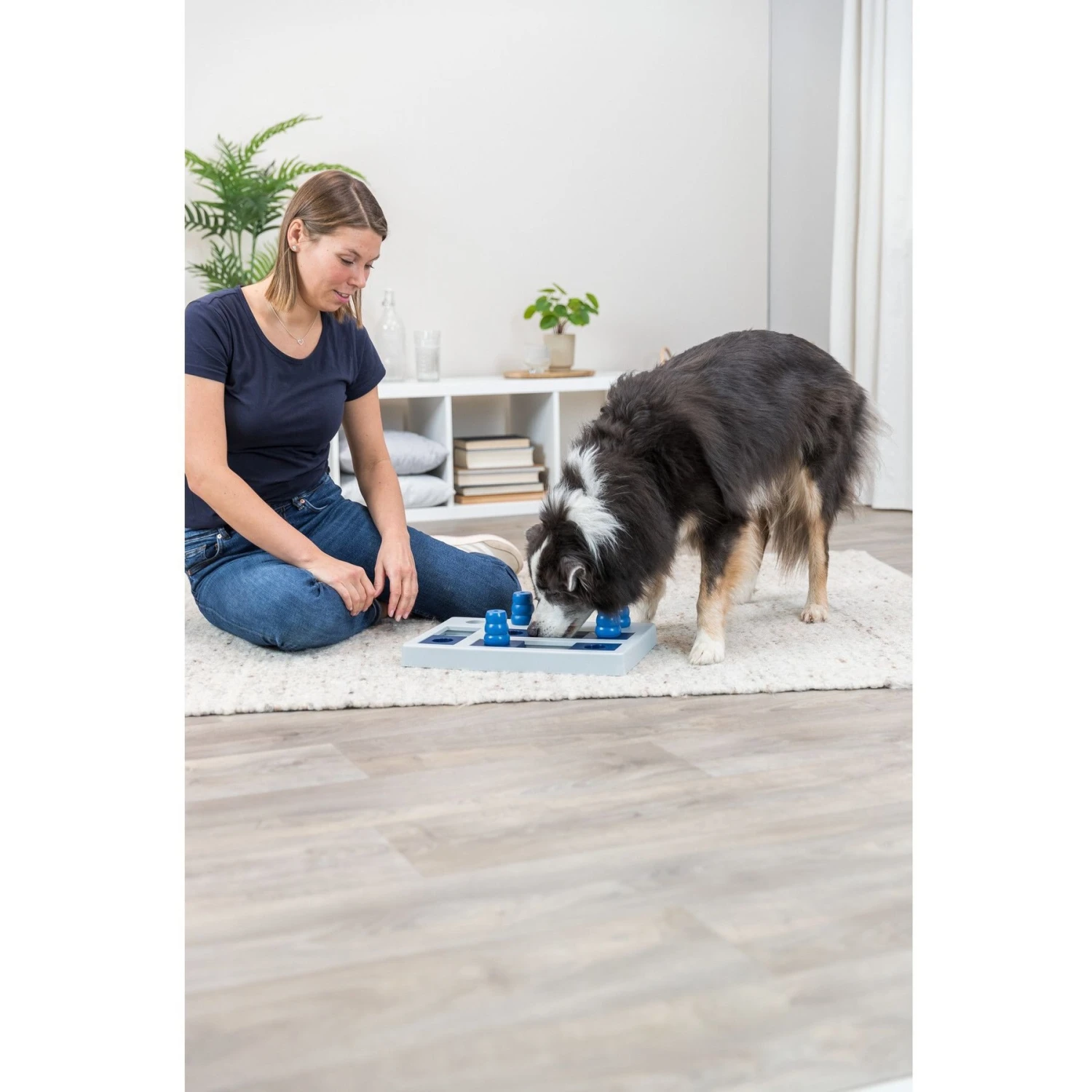 TRIXIE Chess Activity Strategy Game Dog Toy 2 TRIXIE Chess Activity Strategy Game Dog Toy - Image 2