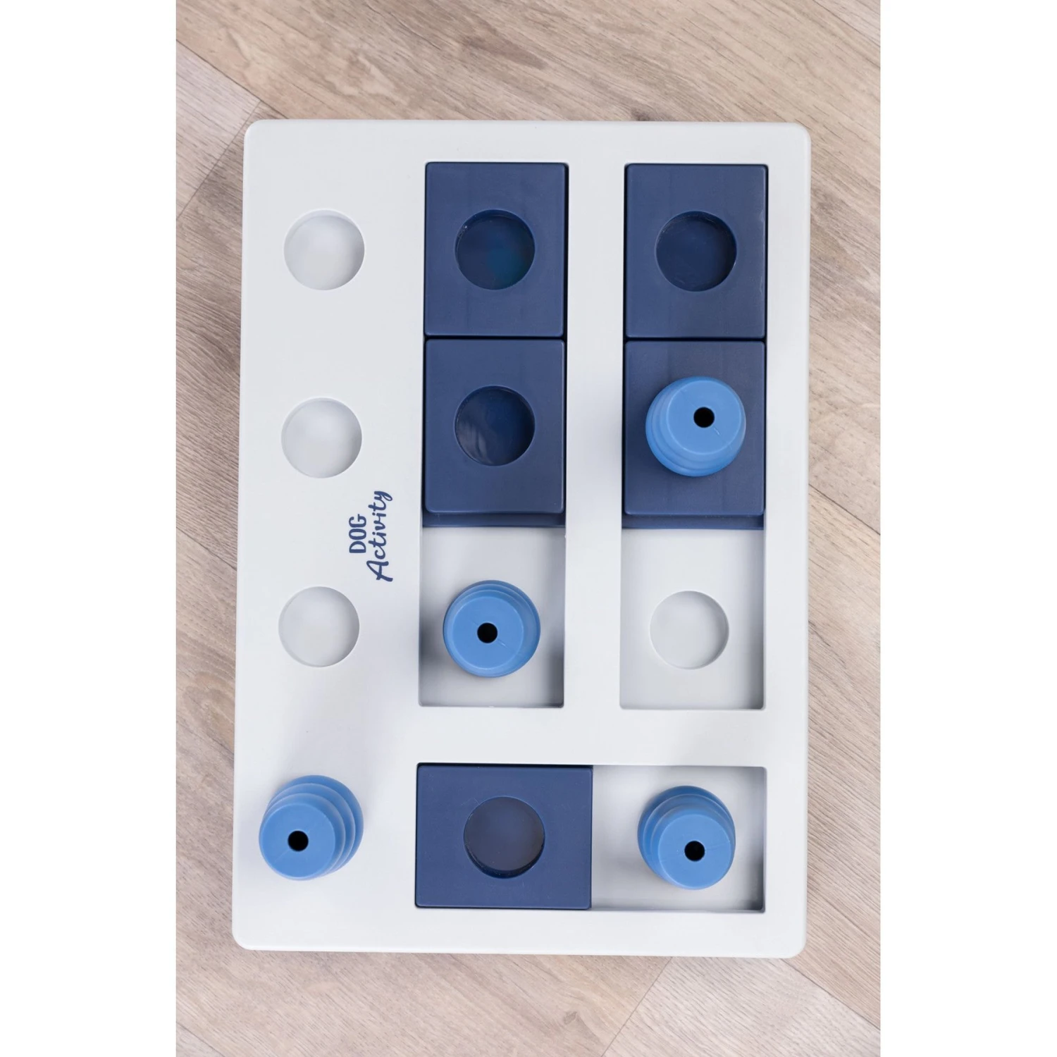 TRIXIE Chess Activity Strategy Game Dog Toy 6 TRIXIE Chess Activity Strategy Game Dog Toy - Image 6