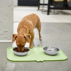 STAR WARS THE MANDALORIAN GROGU Nom Nom Silicone Dog & Cat Food Mat -Dog Supply Store 291446 PT2. AC SS1800 V1633979536