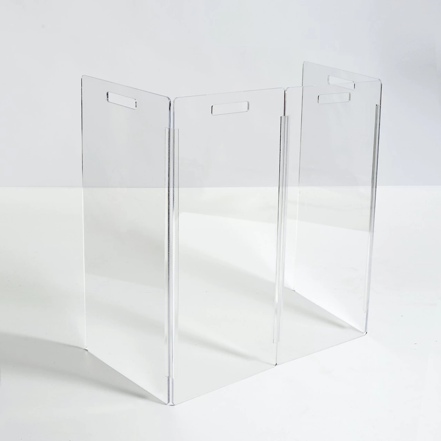 Hiddin Clear View Zig Zag Freestanding Dog & Cat Gate 8 Hiddin Clear View Zig Zag Freestanding Dog & Cat Gate - Image 8