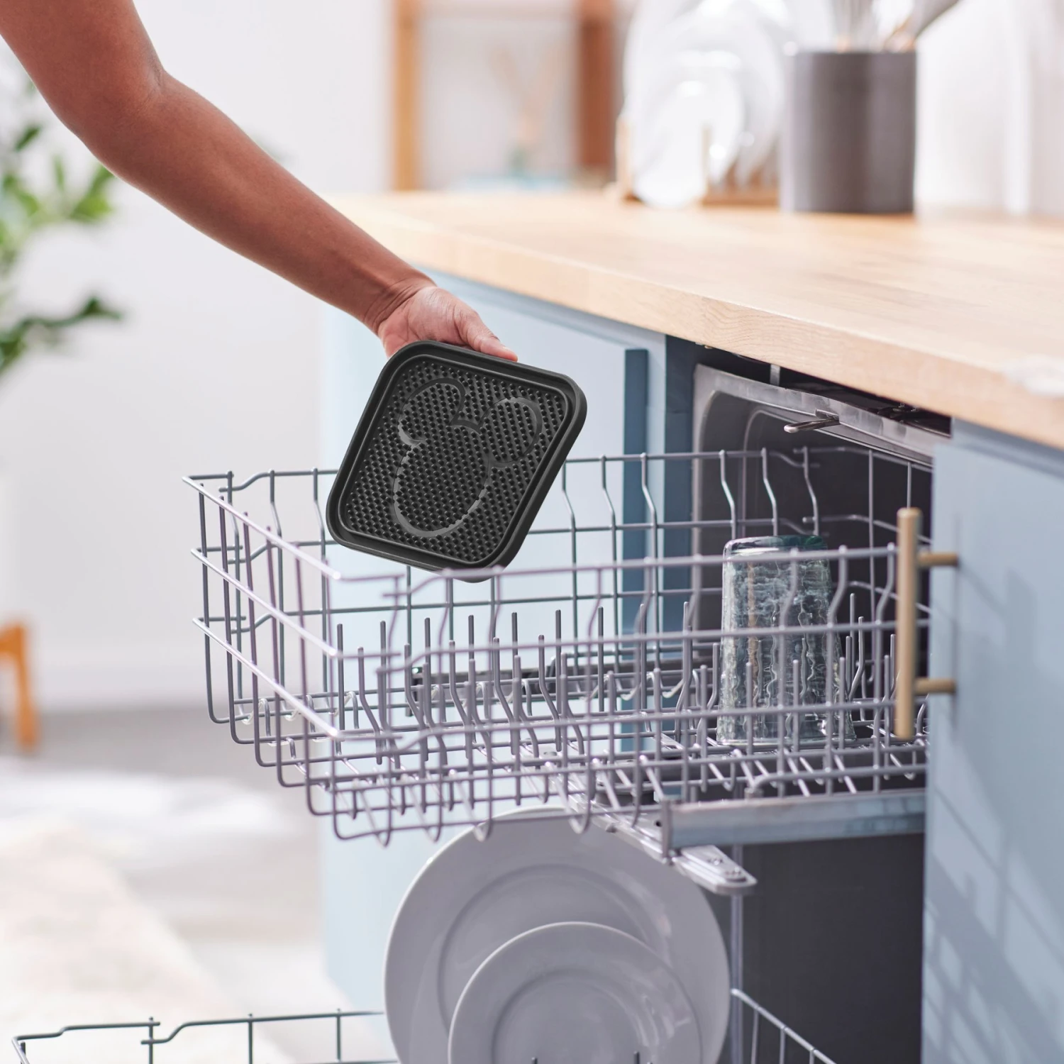 Disney Mickey Silicone Dog & Cat Lick Mat & Disney Mickey Silicone Dog & Cat Lick Mat 6 Disney Mickey Silicone Dog & Cat Lick Mat & Disney Mickey Silicone Dog & Cat Lick Mat - Image 6