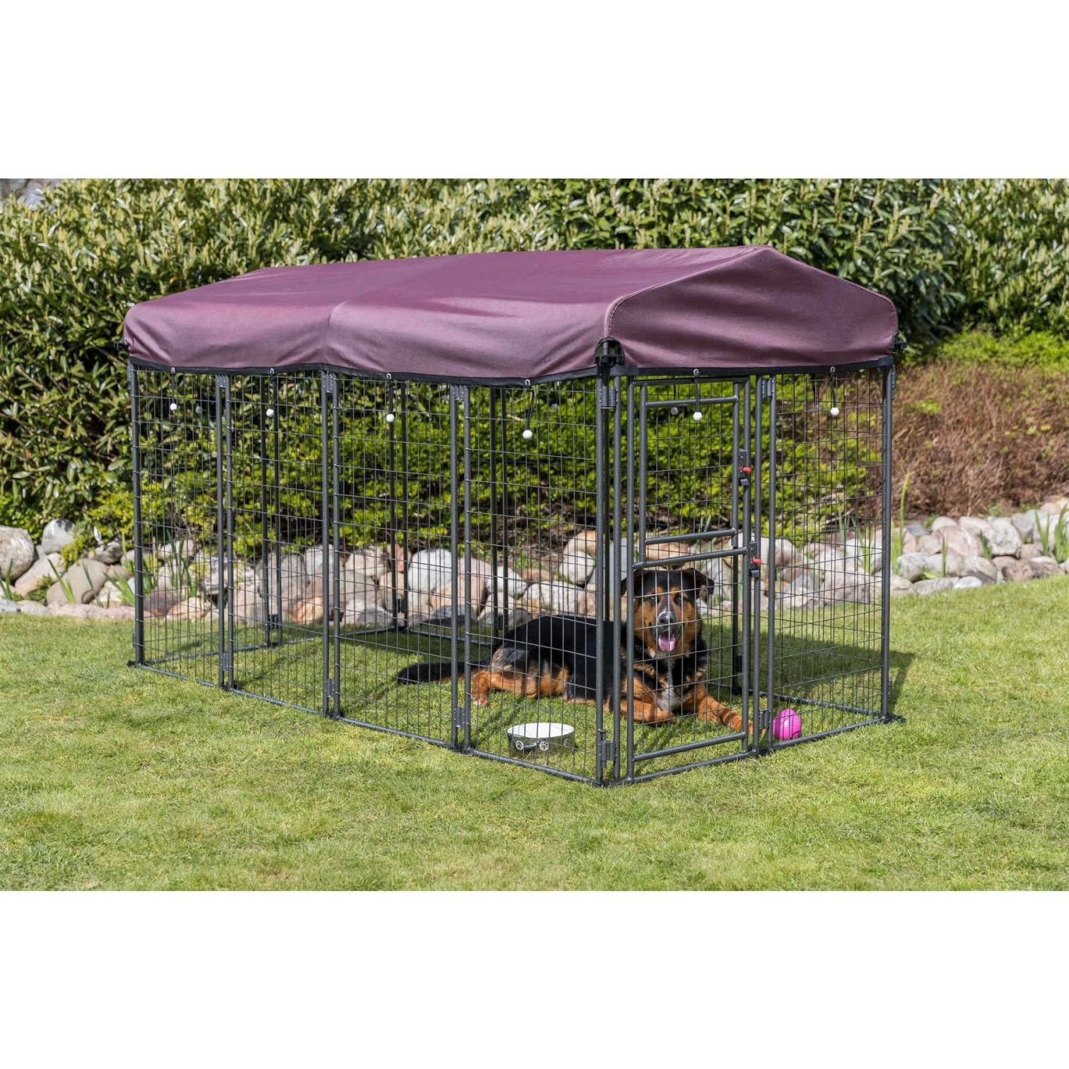 TRIXIE Deluxe Outdoor Dog Kennel With Cover, XX-Large, Black/Burgundy 3 TRIXIE Deluxe Outdoor Dog Kennel With Cover, XX-Large, Black/Burgundy - Image 3