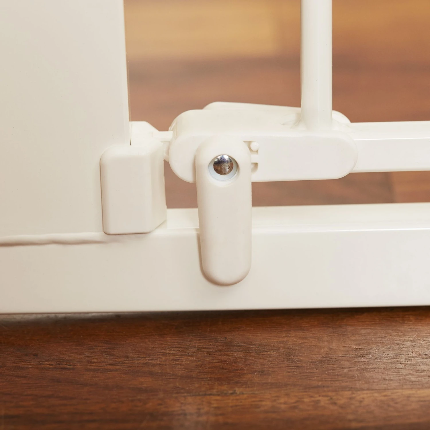 MyPet Tall & Wide Walk Thru Easypass Cat & Dog Gate, White 7 MyPet Tall & Wide Walk Thru Easypass Cat & Dog Gate, White - Image 7